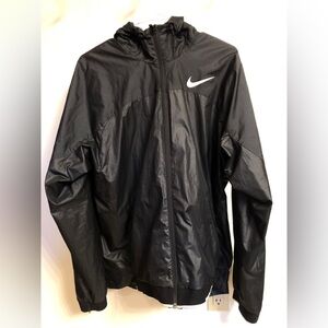 NWOT- Nike Windbreaker Unisex